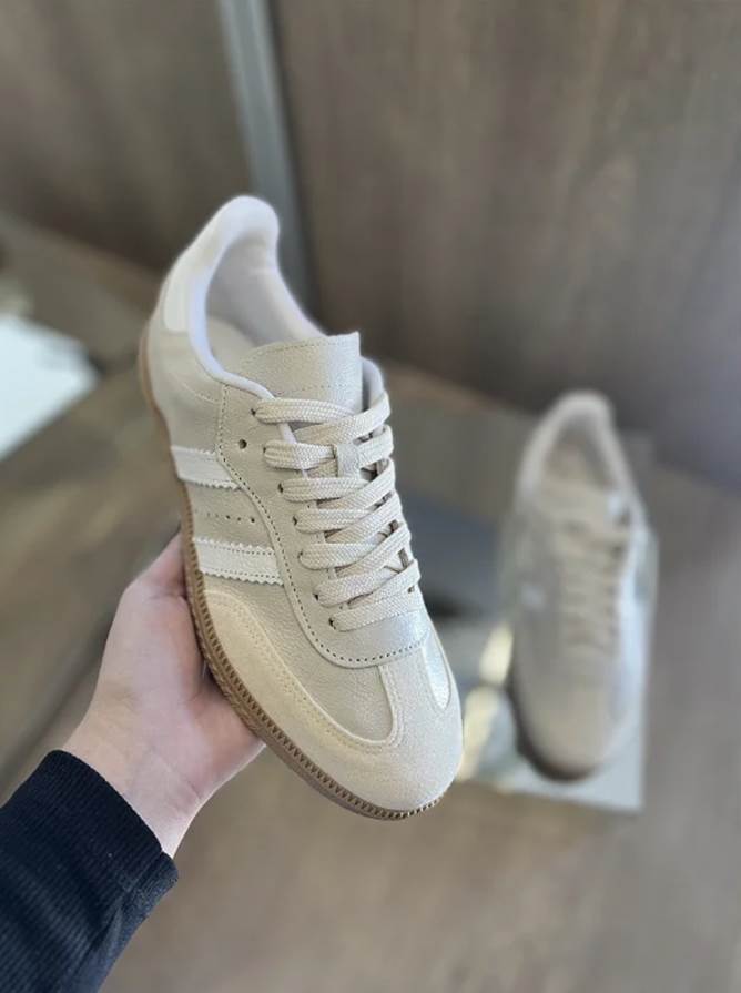 Tênis Slim Couro Bege Com Branco Meri